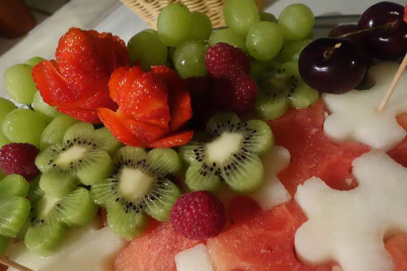 Früchtejubel Obst- und Gemüse-Arrangements